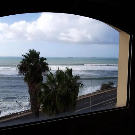 شقة Britannia Sea View باريد